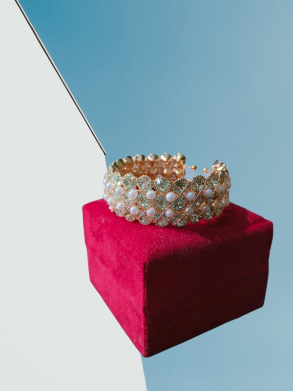 Rose gold pearl crystal bracelet